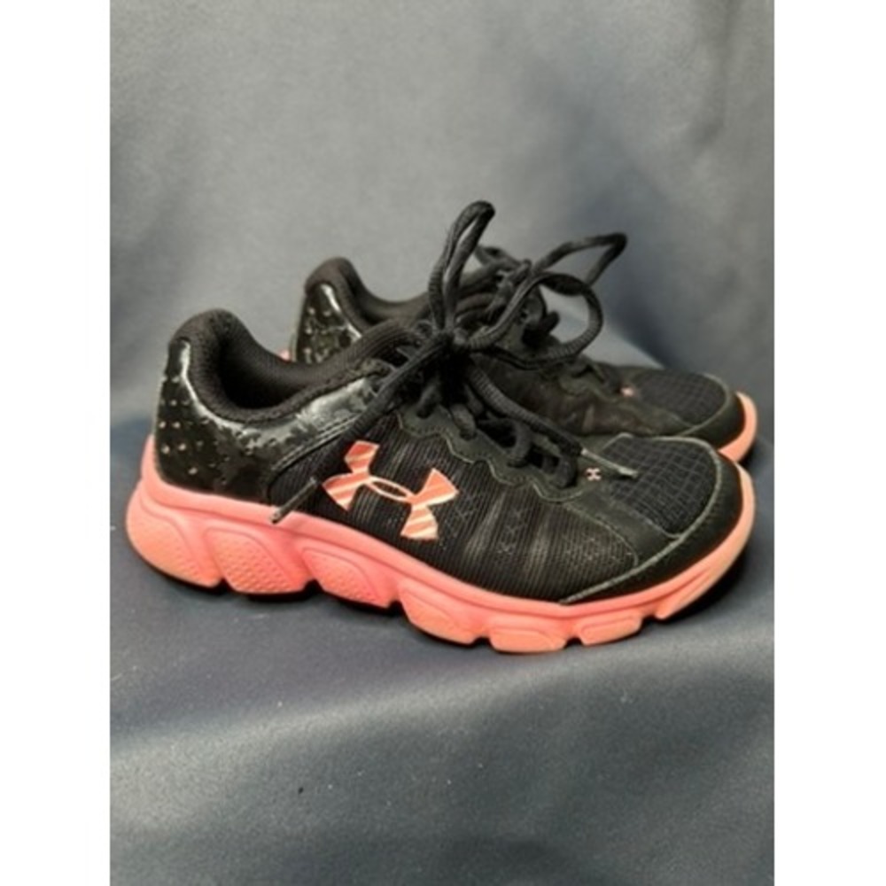 Under Armour "Micro G Assert 6" Black Pink Sneakers Girls Size 13Kids Activewear